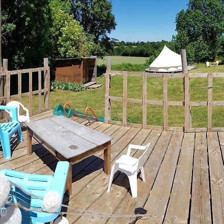 Camping La Petite Houmee Curzay-sur-Vonne Bagian luar foto